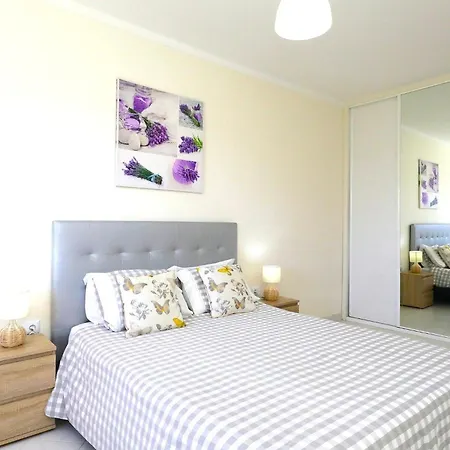 Casa Chameleon, Upper Town Holiday home Fuzeta