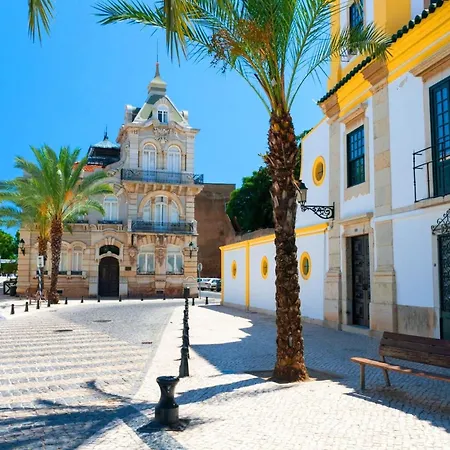 Casa Chameleon, Upper Town Holiday home *