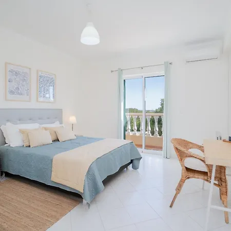 Casa Chameleon, Upper Town *