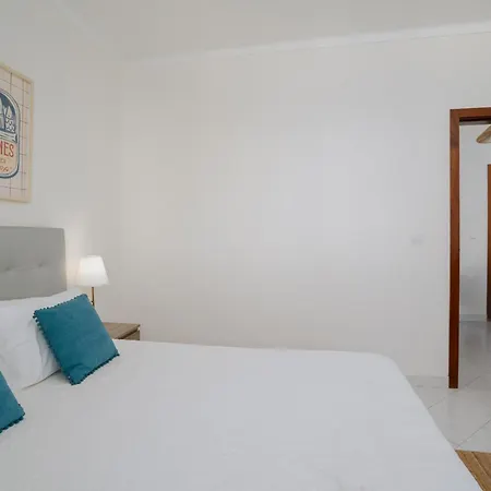 Casa Chameleon, Upper Town