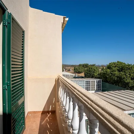 Casa Chameleon, Upper Town *